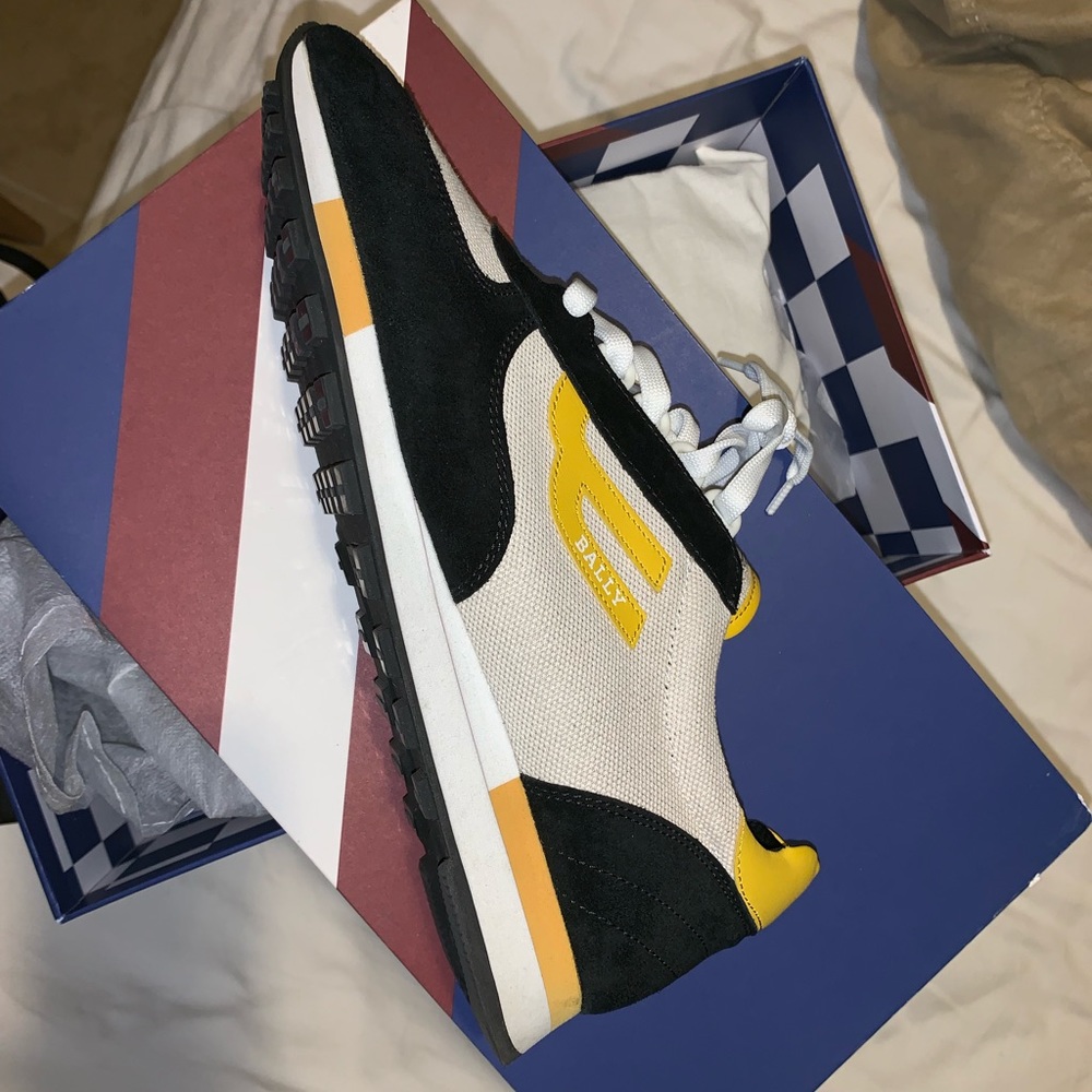 Bally runners